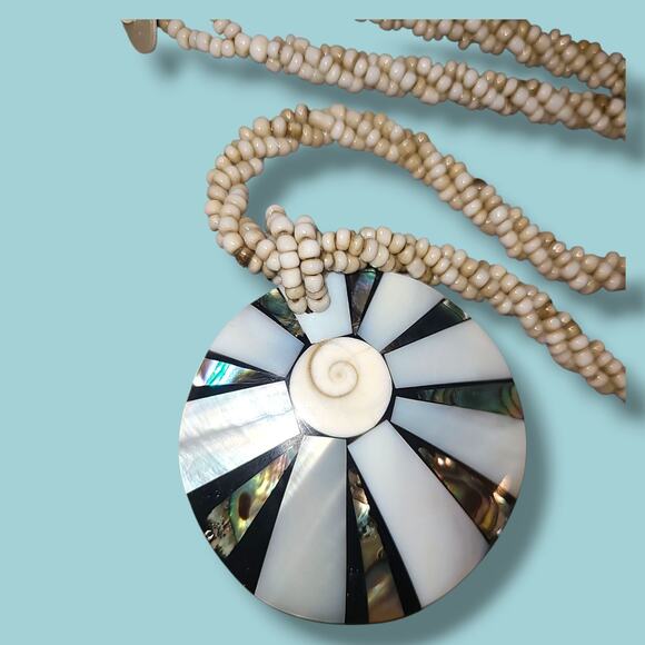 Vintage Statement Necklace Mother of Pearl Abalone Inlay Spiral Shell Pendant - Picture 4 of 7